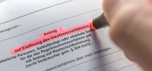 Schuldnerberater erklärt den Weg für die Schuldenregulierung Schuldnerhilfe Norderstedt
