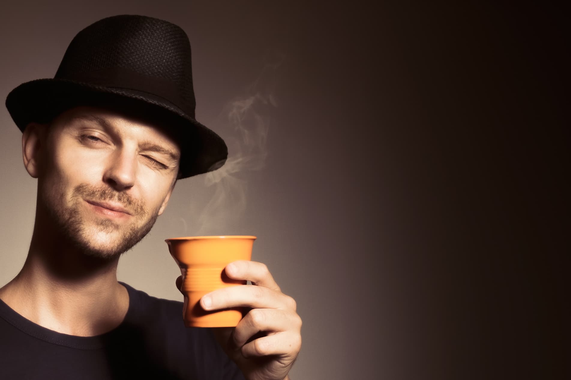 Endlich schuldenfrei. Darauf einen Kaffee - Schuldner-Hotline Buxtehude